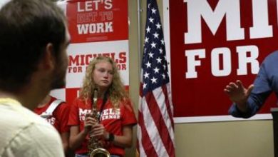 Wisconsin governor candidate won't rule out decertification