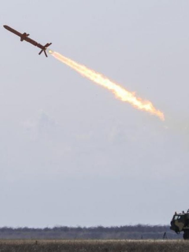 Afraid Of Ukrainian Missiles, The Russians Are Chaining Air-Defense Vehicles To Ships