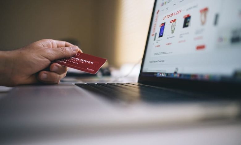 Instant Credit Approval vs. Traditional Credit Cards