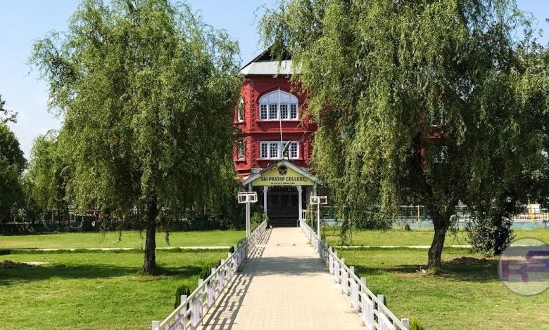 Kashmir University Panic: Black Bear Roams Girls' Hostels image