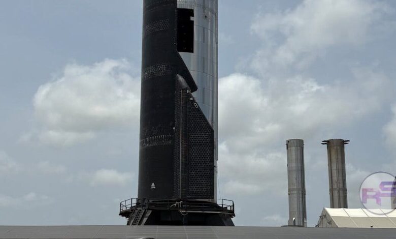 SpaceX Starship Gears Up for Pivotal Lunar Mission Simulation image